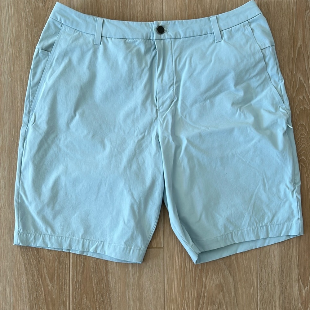 Men’s Lulu Lemon versatile shorts Sz 34